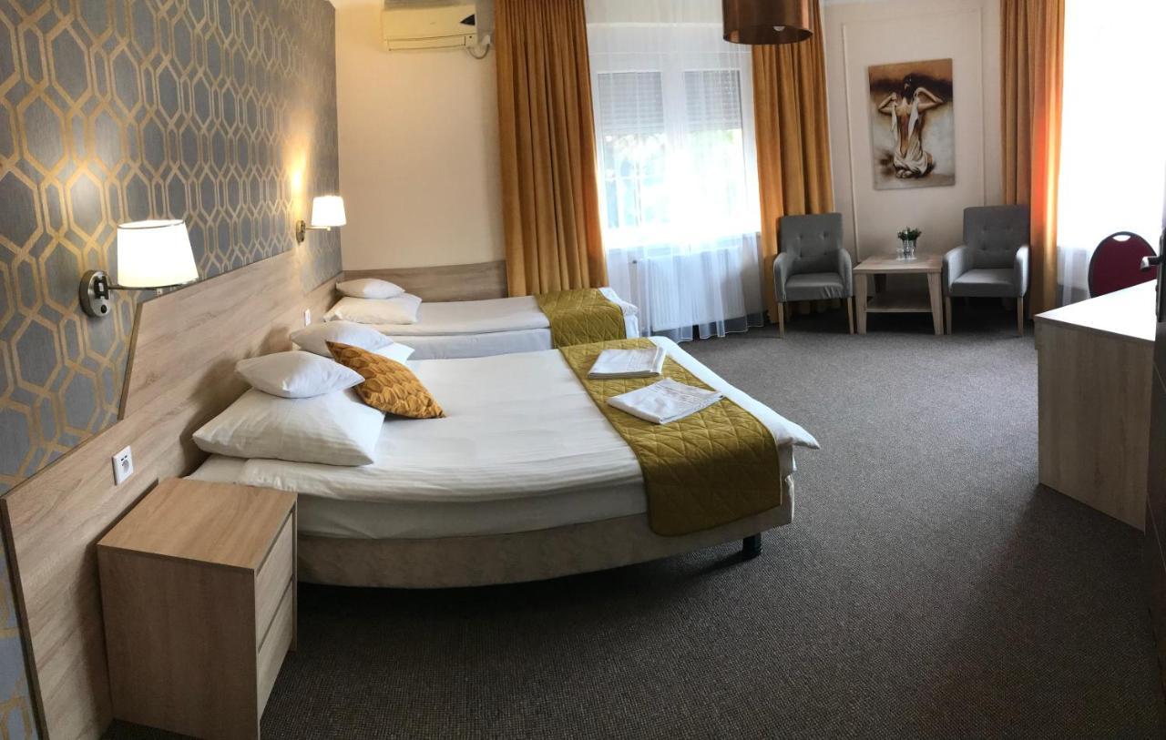 Pasja Noclegi B&B Wolow  Extérieur photo